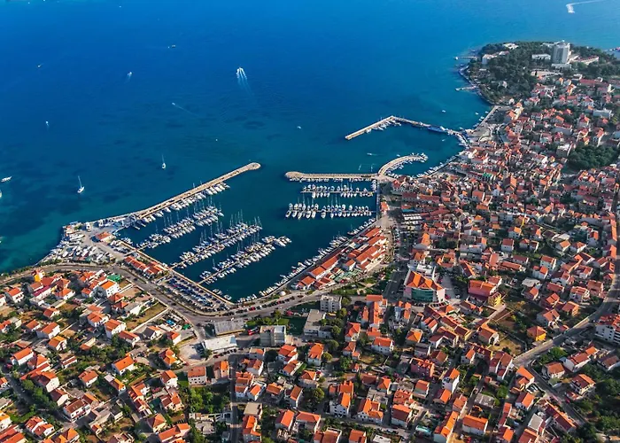 3599-1 For 6 Pers In Apartman Vodice